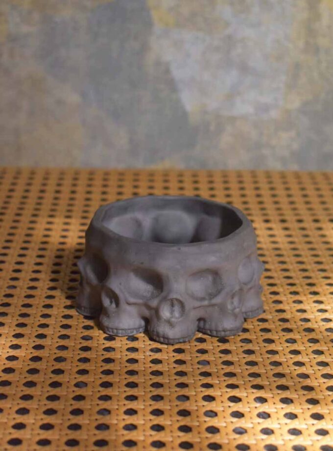 Multihead Skull Pot