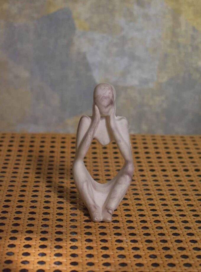 Thinker Statue 3