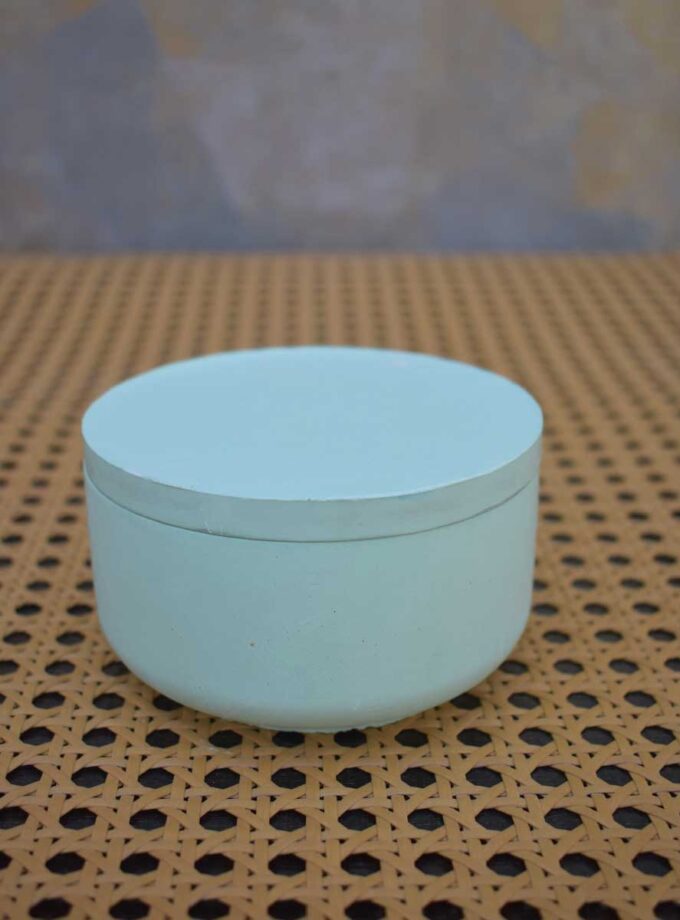Round Jar with Lid