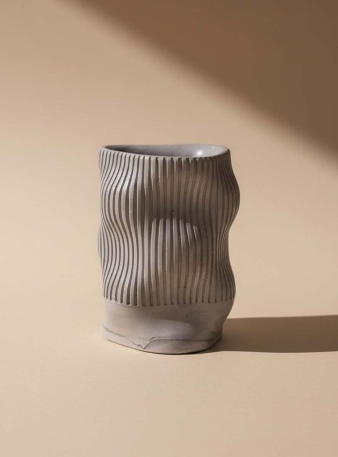 Wavy Pot