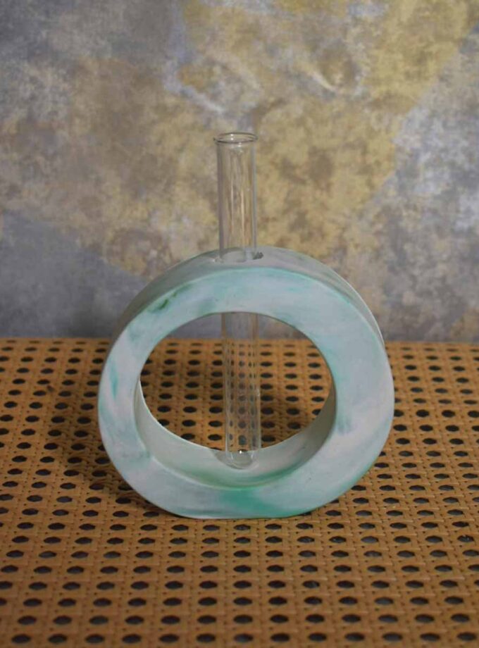 Round Propagation Vase