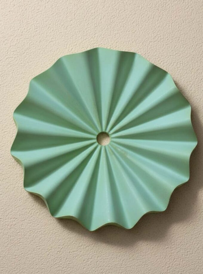 Round Wavy Tray